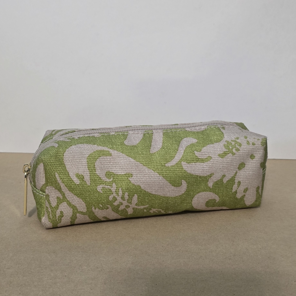 Estee Lauder Green And Cream Cosmetic Pouch